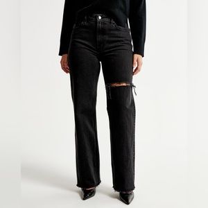 Abercrombie - Black Distressed Curve Love Jeans